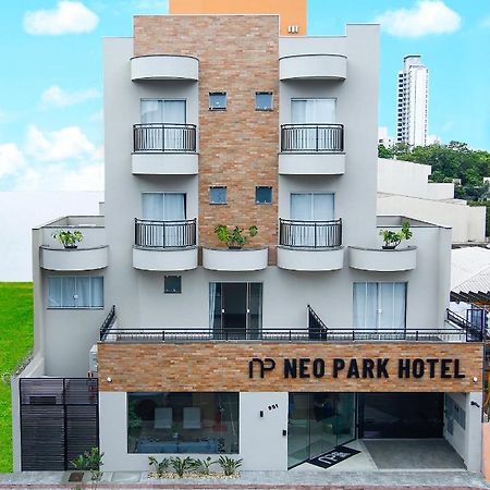 Neo Park Hotel Maringá Zewnętrze zdjęcie